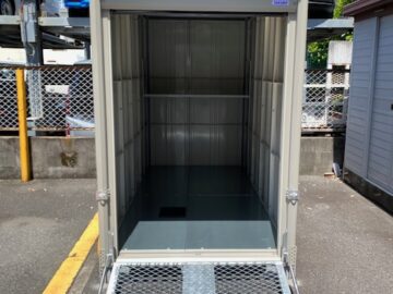 バイクガレージ11月下旬オープン予定。